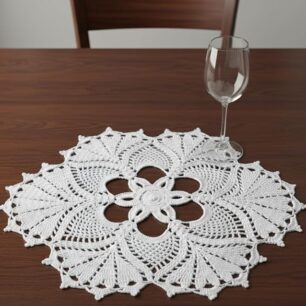 RITIKA CRAFT® Woollen Handmade Crochet Doily/placemat/Table mat (22inch)