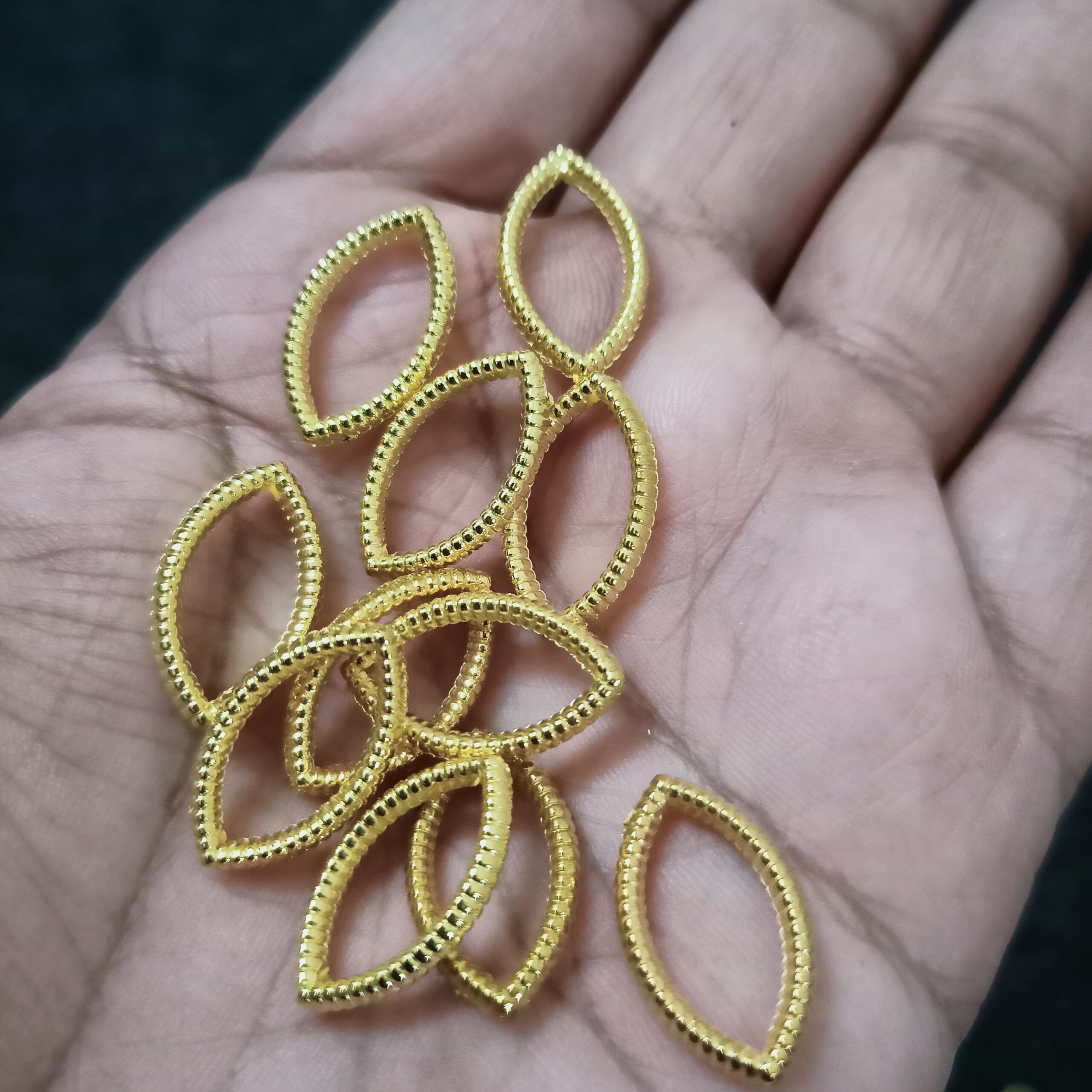 14K Yellow Gold 2 Carat Oval Diamond Ring | Barkev's
