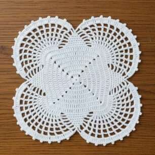Ritika Craft® Woolen Handmade Crochet Table Mat Round (12.5 inch)